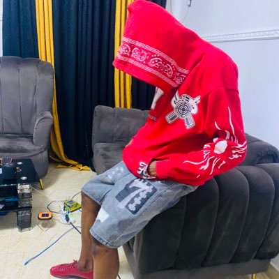 BamiJones47's profile picture. Son of Mercy .. @davido 30BG for life, CR7, Chelsea fan | Freedom Fighter 🖤|