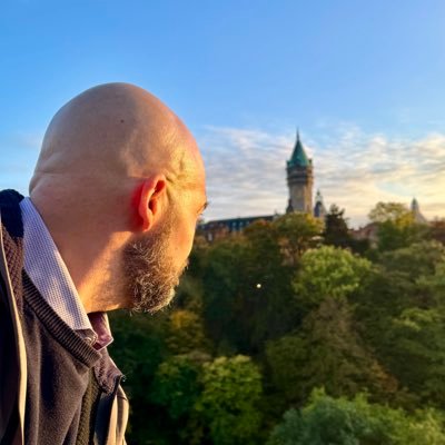 Pere_pastor's profile picture. Monòlegs, teatre, actuar, dirigir, escriure. M’agrada observar.