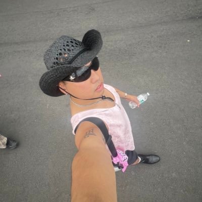 lovedawoon's profile picture. 