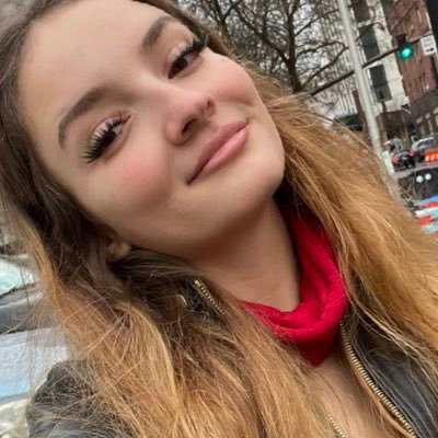 Cameron90763389's profile picture. I am very firm Sweet, Sadistic, and Spoilt. ,submit your key in my hand🎀🔑