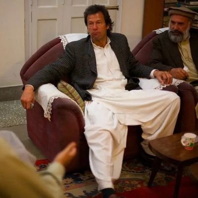 sroniii_'s profile picture. چرسی کدی نہ مرسی