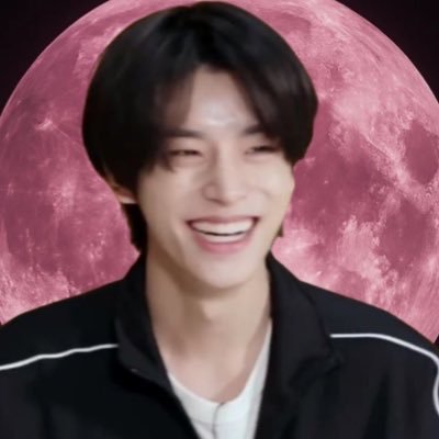 midnikeu's profile picture. 