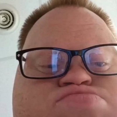 flipingmemes's profile picture. I’m in the market for a nice NFT / SOLANA ON TOP