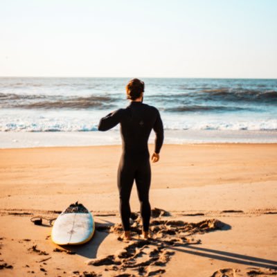 ItsAriSilva's profile picture. Sovereign mind. Surf. Train. Build.