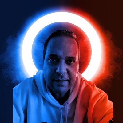 erenaydin's profile picture. Geldik gidiyoruz, neyin peşinde olduğumuzu hala çözebilmiş değilim. Kısmen; otomobil, teknoloji, sinema ve yemek şahsıma münhasır. Nevrobsession (Gatekeeper)