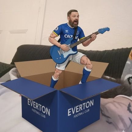 mickmcSNB's profile picture. Evertonian /Patriots 👊💙 all opinions are my own 👊💙🏈
UTFT