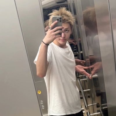 2eovh's profile picture. 