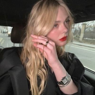 lacyuene's profile picture. 