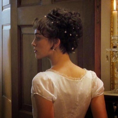 trashloveer's profile picture. 23; she|her; || just a girl who wants to read books