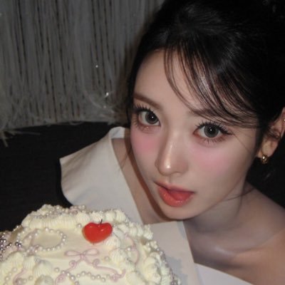 zero____d's profile picture. KR🇰🇷 소비 좋아하는 코덕계┆리뷰 피드 직접 꾸밈💡┆TAG 🏷️ #제로디리뷰 #제로디공병 #제로디로그