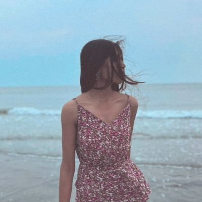 tweetshaina_'s profile picture. Moody 24/7
