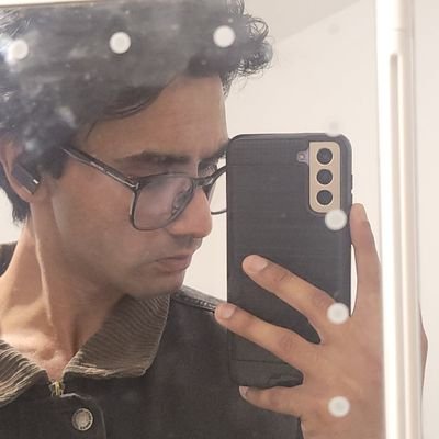 daanishDM's profile picture. a guy with twisted mind walkin' down distorted paths