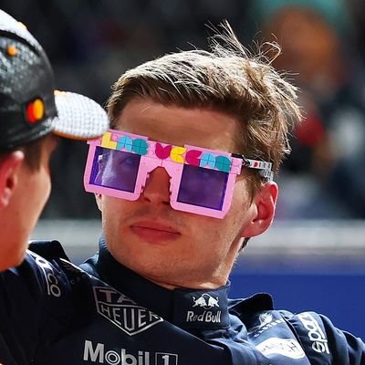 insecuremind_'s profile picture. conosco la metà di voi solo a metà e nutro per meno della metà di voi metà dell'affetto che meritate; mv1 | asroma