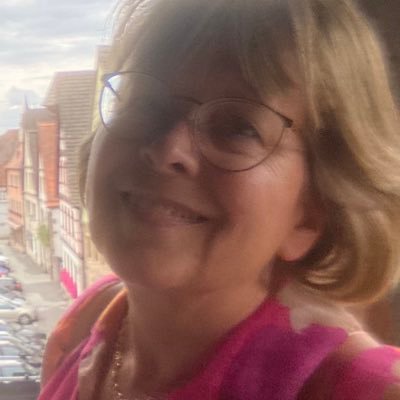 GetsieJakkesBah's profile picture. Brabantse in Zeeland❤️moeder van 3🥰 en getrouwd met een boer 😘 Onzin roeptoeteren? Ik roeptoeter lekker terug 🎺 #PSV❤️#ASonnetADay❤️