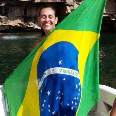 Realitysan's profile picture. Fala-se tanto da necessidade de deixar um planeta melhor para nossos filhos e esquece-se da urgência de deixarmos filhos melhores para o planeta. 🇧🇷