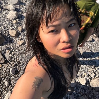 081702ysnn's profile picture. 