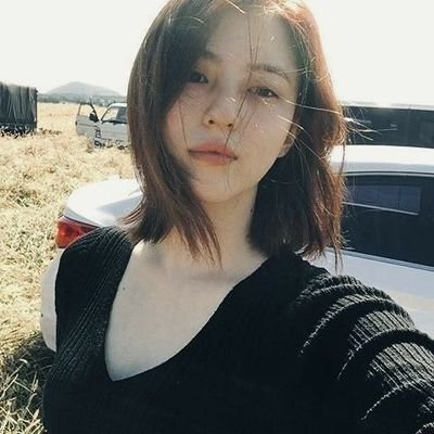 astarothiouou's profile picture. 