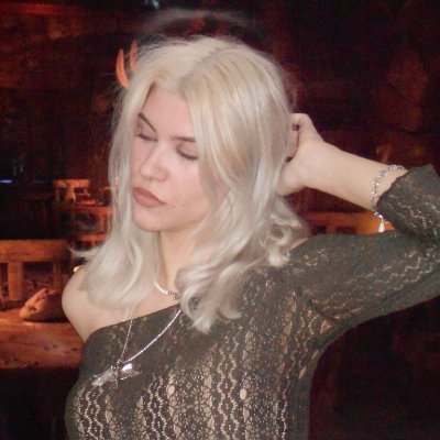 edibadeville's profile picture. 