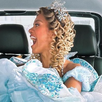 cayvivian's profile picture. like a handprint on my heart