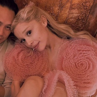 filmstormi's profile picture. i’m pretty sure i’m connected to the moon 🫧🫧 changed for good 🩷