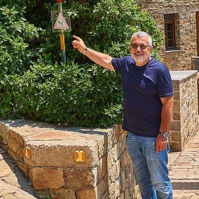 Raphael829699's profile picture. El viaje hacia la libertad financiera comienza cuando cambias tu enfoque de ganar un salario a acumular activos que generen un flujo continuo de ingresos.