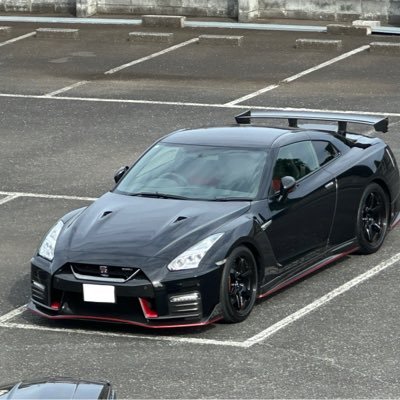 tmatsu32's profile picture. スカイラインGTR（BNR34）からR35ニスモに乗り換えました。 歴代GTR、スポーツカー、輸入車好き。無言フォロー失礼します。