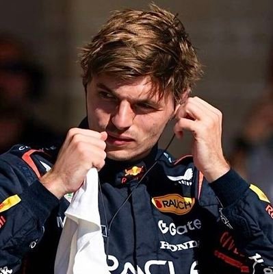 mostlyaloneee's profile picture. here for the movies 🎬 and F1 🏎