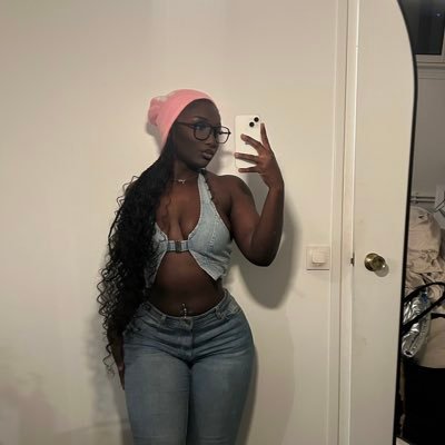 nafissayedess's profile picture. ♉️ https://t.co/RASkO0vK4S