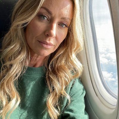 AhzbZsC6F4FSDuG's profile picture. soft energy, strong boundaries.