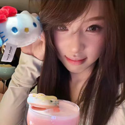 Zoeyzi0916's profile picture. 