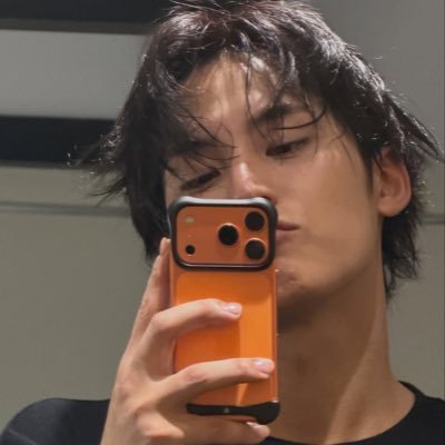 thatglitterhag's profile picture. ✮ ❤︎ just a multi… don’t mind me ✮ ❤︎ mostly seventeen tho ❤︎ loud defender carat against antis and akgaes ❤︎