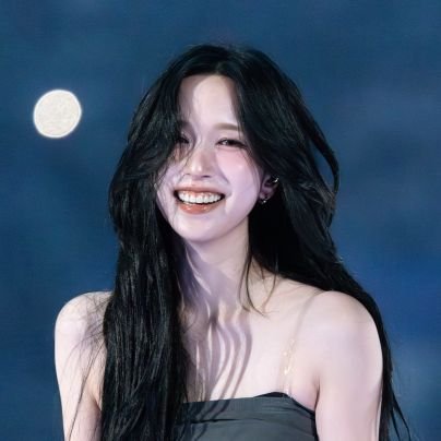 pbearphoto_'s profile picture. 不會調色 勿噴
11.22 TWICE
12.06 AAA
12.07 ACON