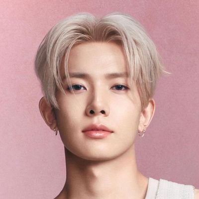 cineheefy's profile picture. — for #희승 #제이크 ✮⋆˙