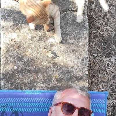 K_U_P_E_K's profile picture. Dikod uđe, dikod i ne uđe.  
#slusajKUPEK
#supportKUPEK
https://t.co/nes0LntQAl