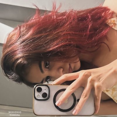 azaikaaaa's profile picture. avg red head saddie