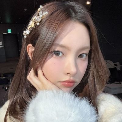 DwellerHills's profile picture. ♤♡◇♧  |  A whimsical clown drifting through your feed—bringing laughs, lightness, and a well-fed kind of joy. Let me brighten your day a bit.  🎭