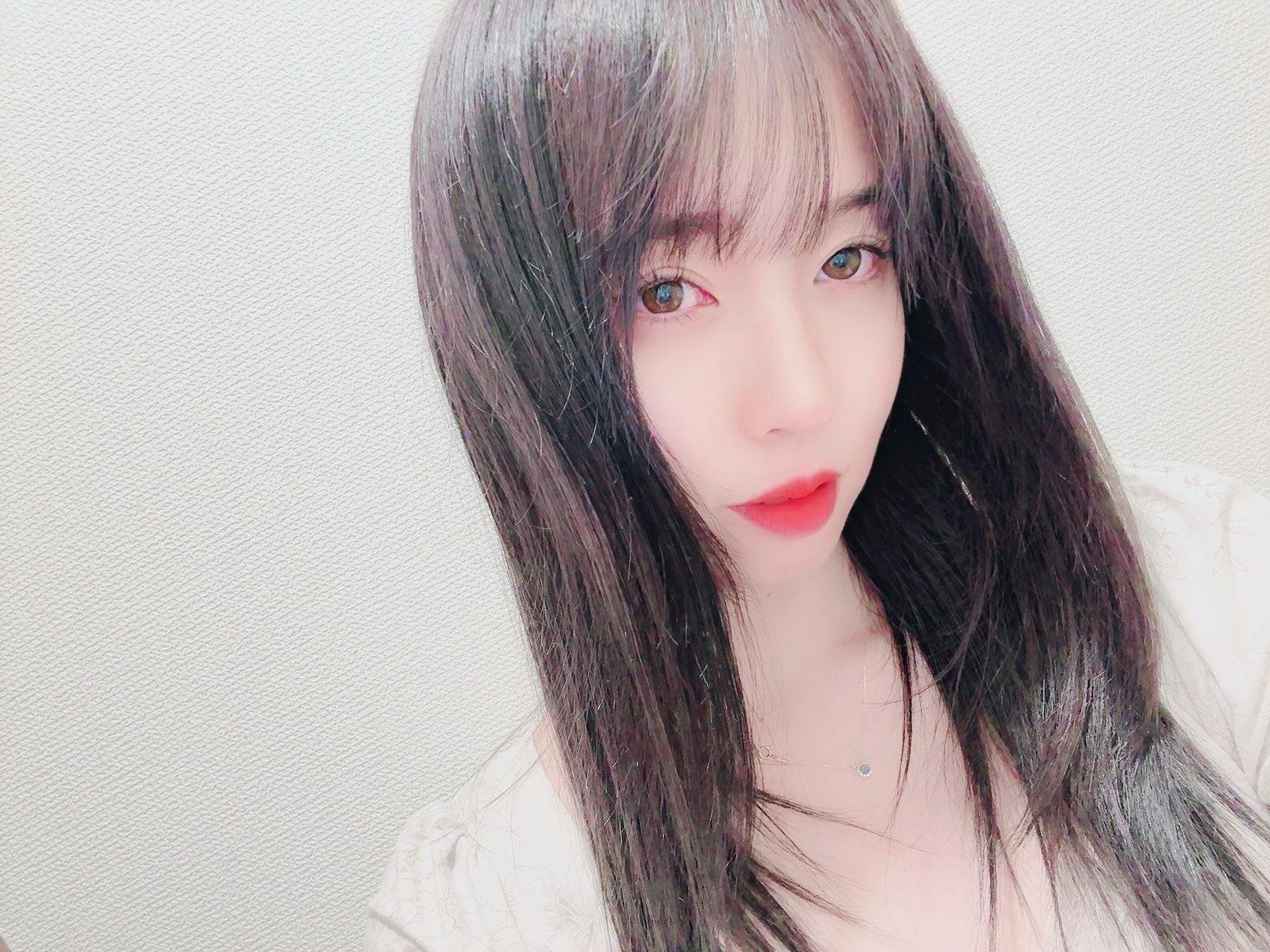 lx7wCNY6edTRtAp's profile picture. 28歳。夫と私は別れました。私は元既婚女性です。友達を作りたいし、セックスするのが待ちきれません。