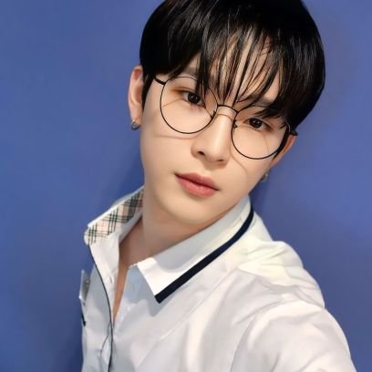 crackstne's profile picture. Naja Wiratama. Slytherin, 1MS4026 + Arithmancy.