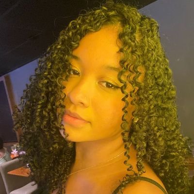 alicesf__'s profile picture. born to die.