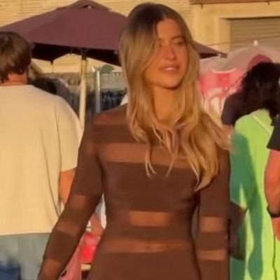 zurditabella261's profile picture. 