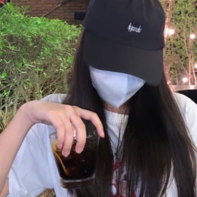 aestherielle85's profile picture. fb stan 🌷🪽