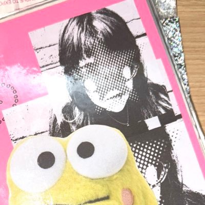 we_are_moody's profile picture. artist / designer ✰ @the_moody_club