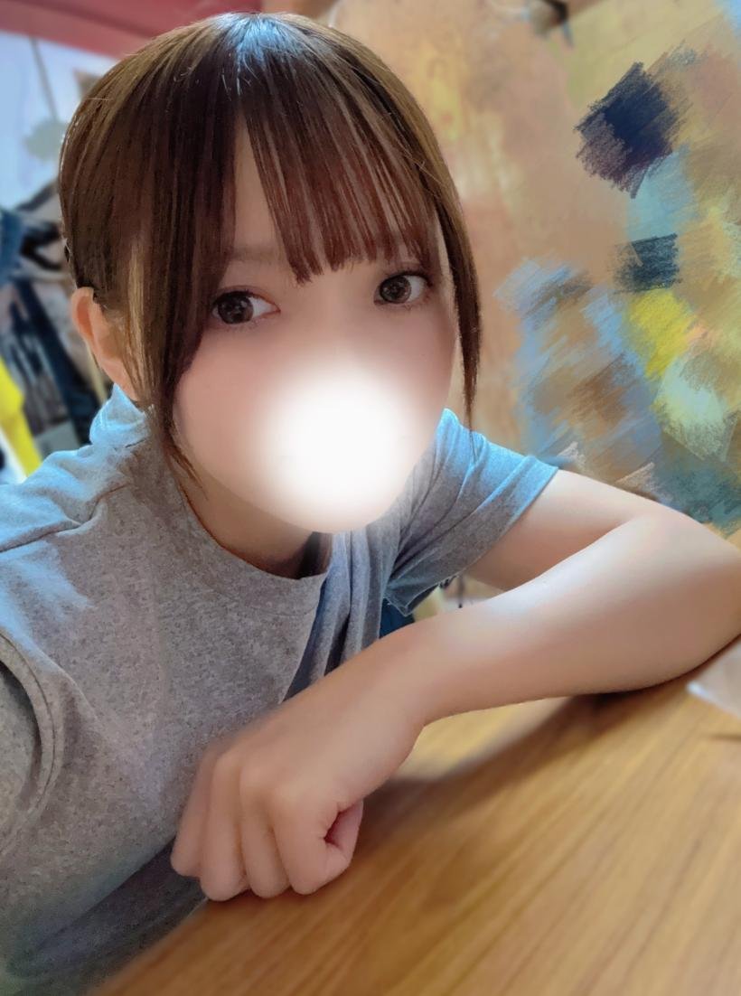 Umesh22121988's profile picture. 20代🐰｜友達や親にバレないように裏垢始めました✍🏻｜裏の顔はどえむで変 態なんて誰にも言えない…😣｜ホントは毎日えちしたい🩷｜大人の男性と出逢いたい｜優しくされるとすぐ好きになっちゃう…👉🏻👈🏻