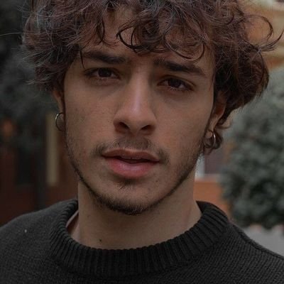 nelmondode90761's profile picture. 24/lunatica✨️

il mio fidanzato è un ottimo spunto per le mie storie. 

wattpad: HealmeLarry
tiktok: cassiopeawriter_