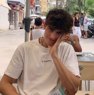 Greatfalr's profile picture. Fan account

He/him