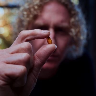 ArtbyDC's profile picture. The Truth About Reality.
Instagram @davidchristiaanart