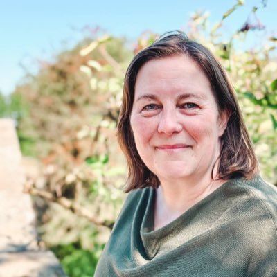 CreativeHelenG's profile picture. Content coach helping small business owners create genuine content using everyday photos.