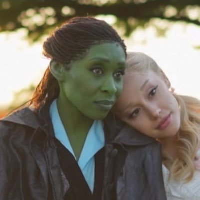 ceceheaumeaux's profile picture. to the five. | hacks famigly member | 🇯🇲