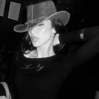 superbIoom's profile picture. it's your favorite boy band!