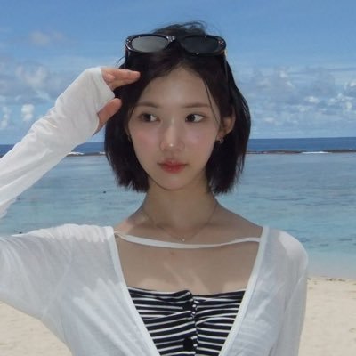 jiowoi's profile picture. Choi Jiwoo — A half blood vampire. — ‘06